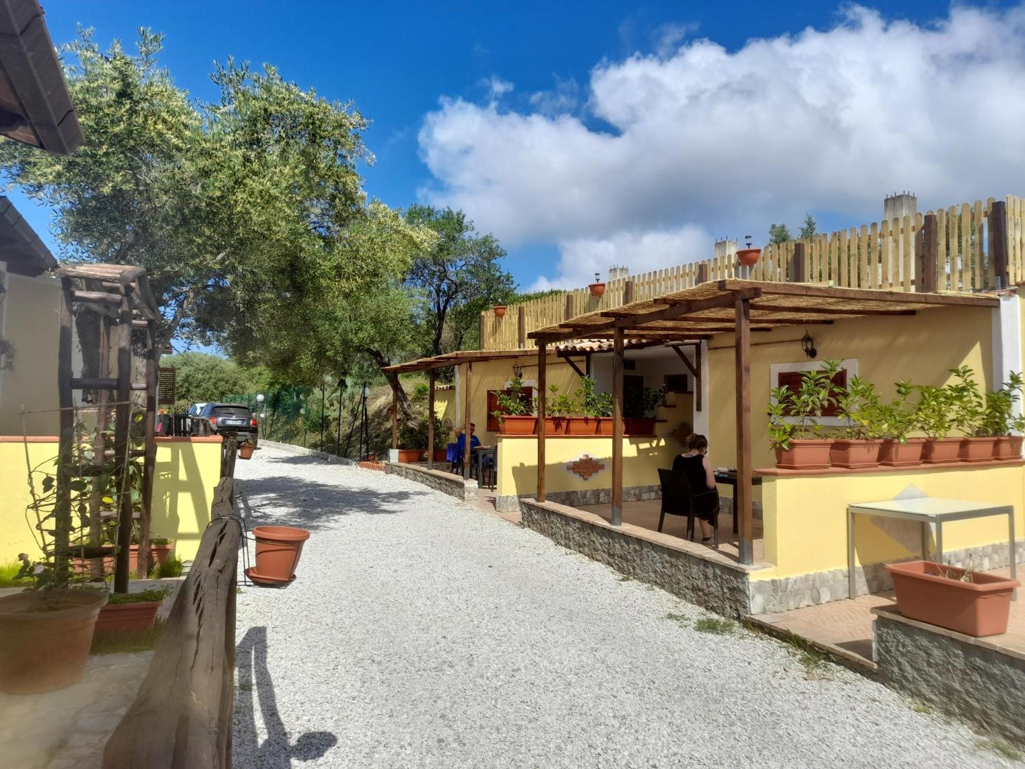 Parco Esmeralda - Family Residence E Breakfast Marina di Camerota Quarto foto
